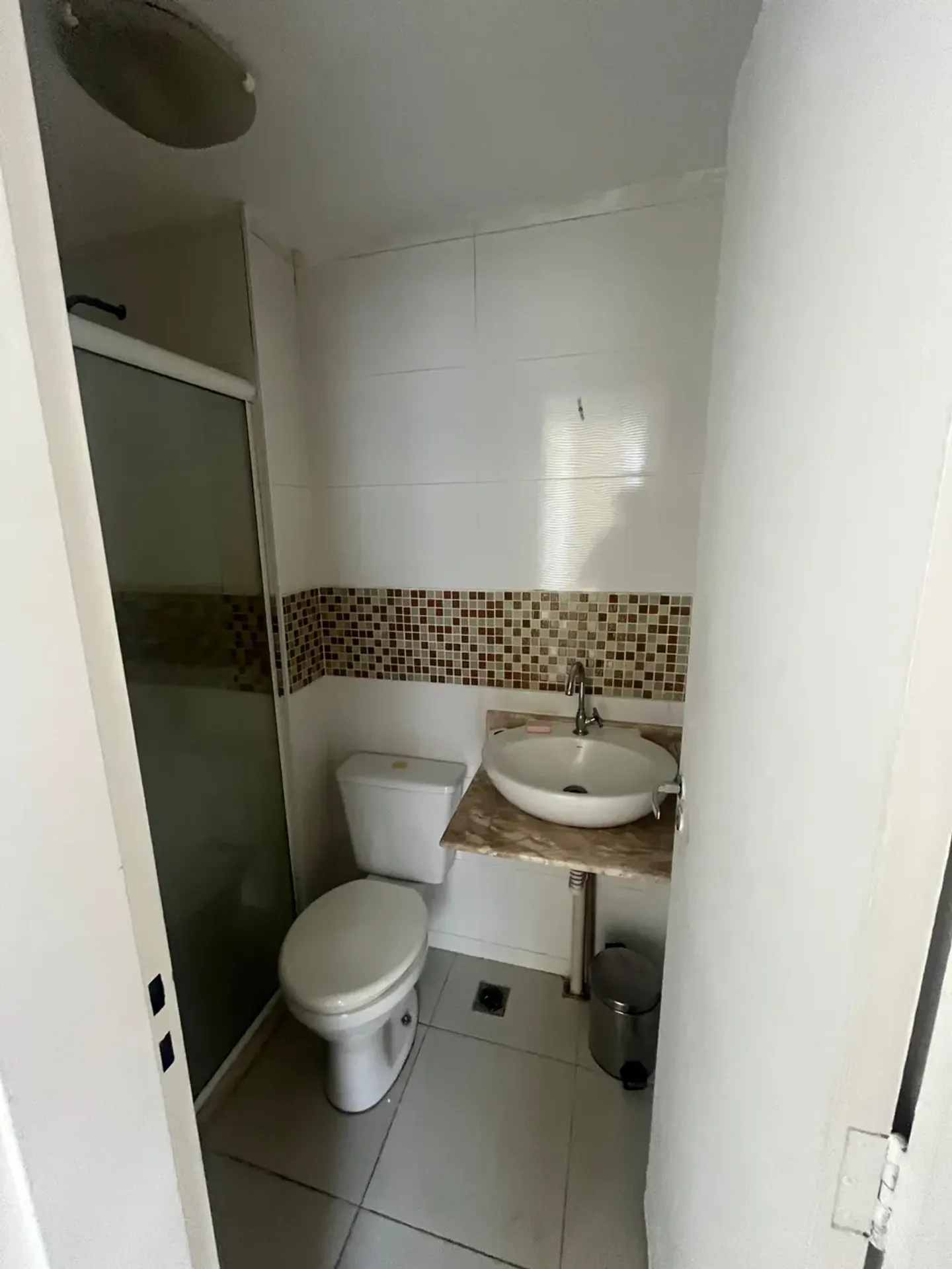 2-bedroom apartment in a building with a gym — photo 17