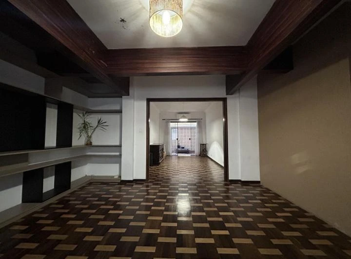 3-bedroom apartment with a enclosed balcony — photo 4
