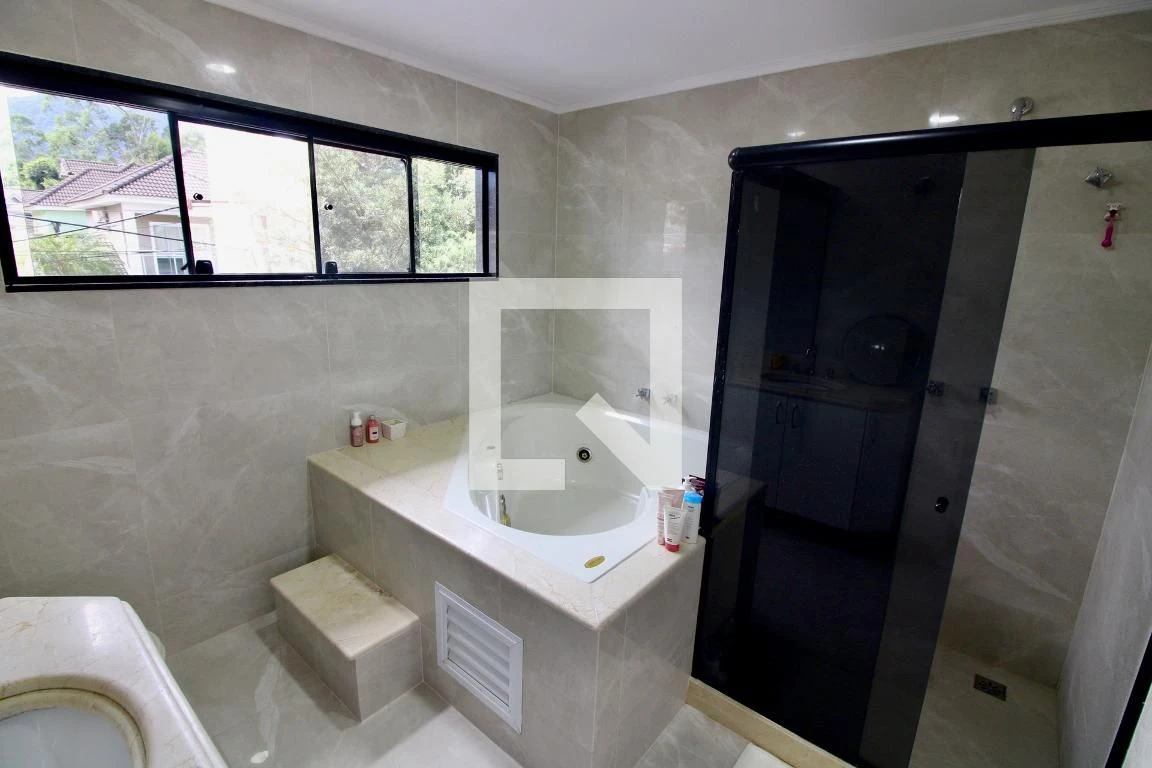 260 m² house with a jacuzzi and a private pool — photo 52