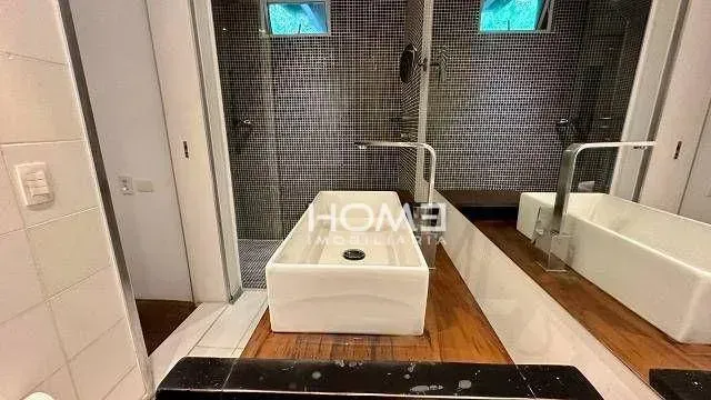 Меблированный дом с 5 спальнями и 700 м² — photo 55