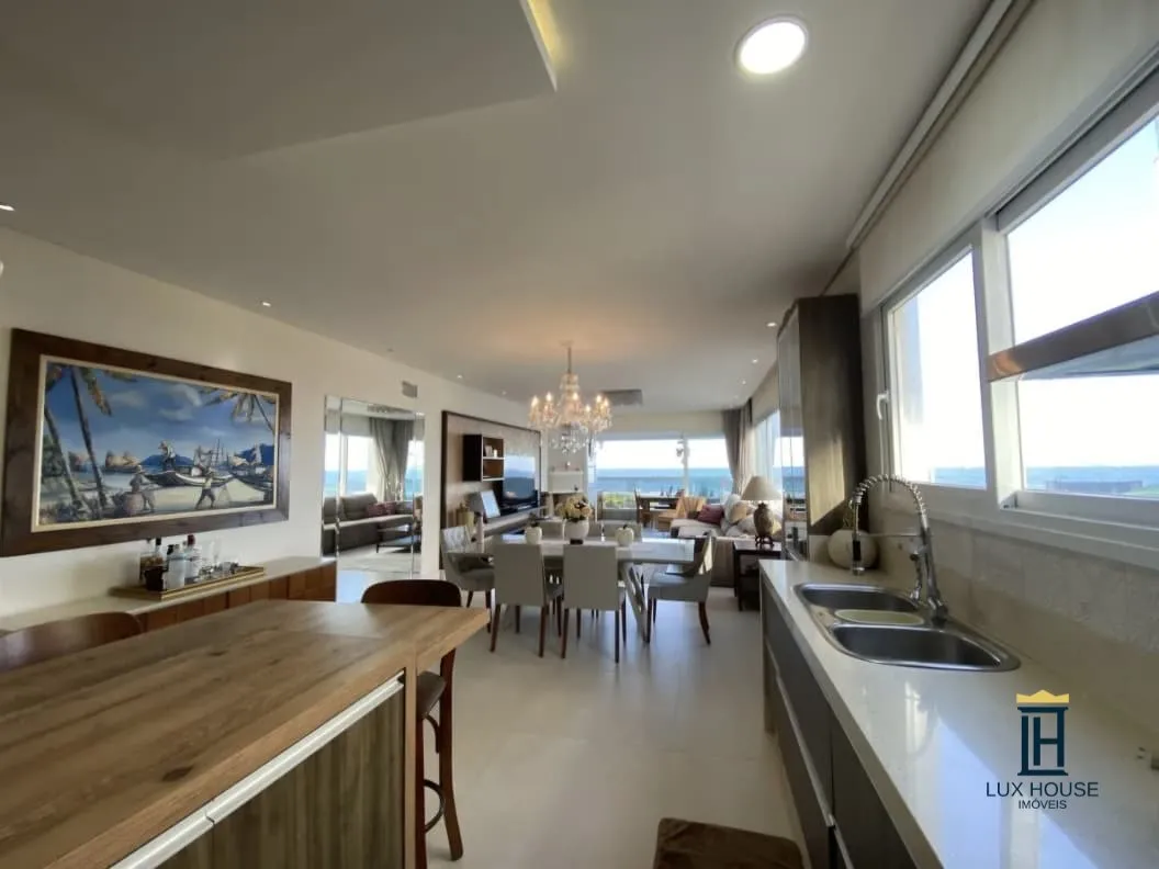 Квартира 215 м² с 3 спальнями и 2 парковками — photo 11
