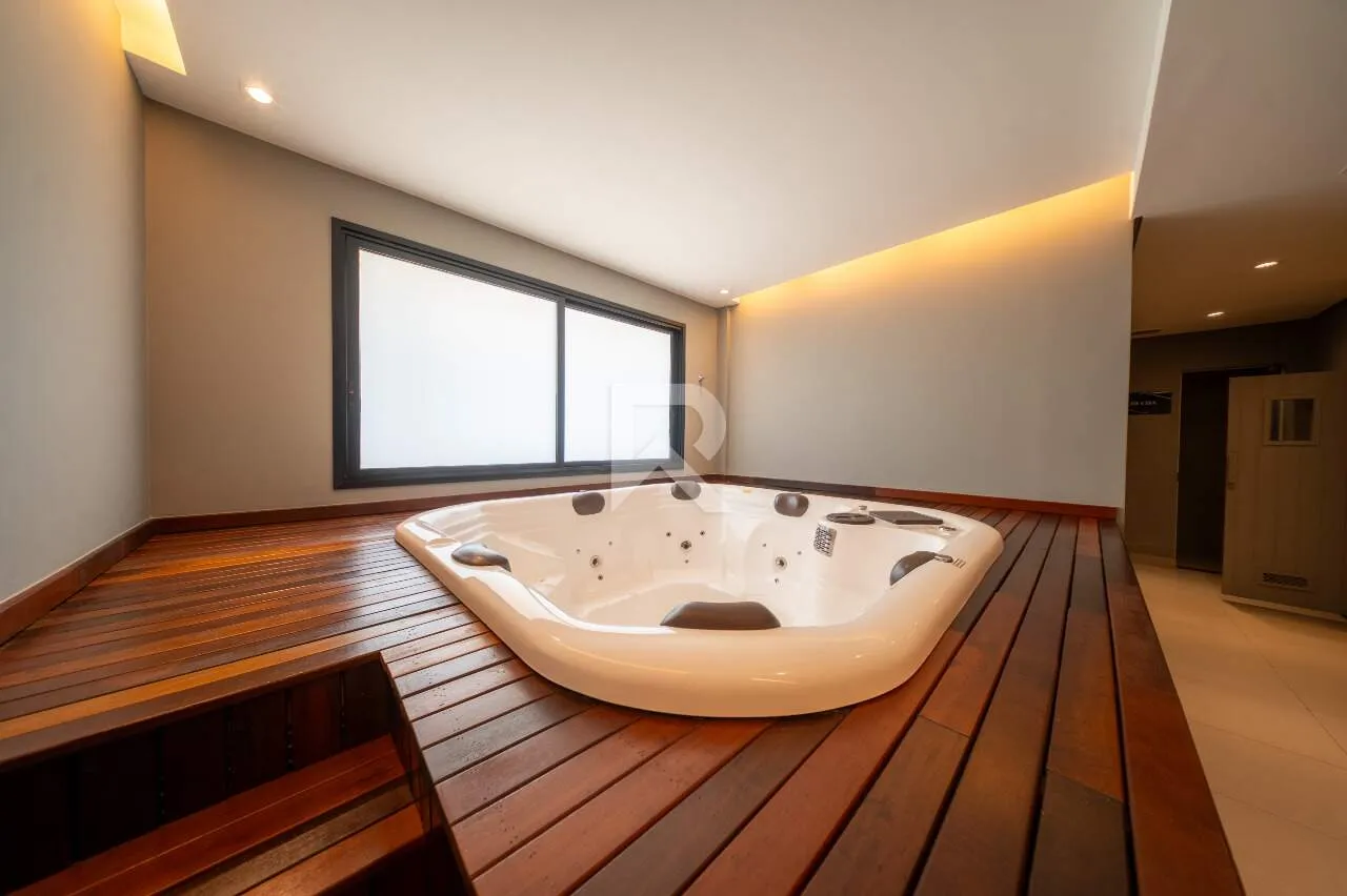 2-bedroom apartment in a building with a sauna — photo 21