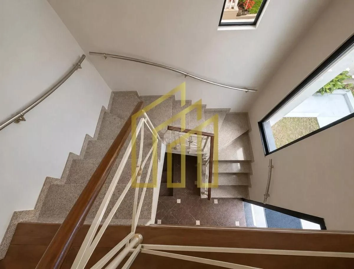 Меблированный дом 400 м²: 2 спальни и 2 ванные — photo 19