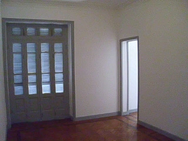 2-bedroom apartment with a bathtub — photo 6