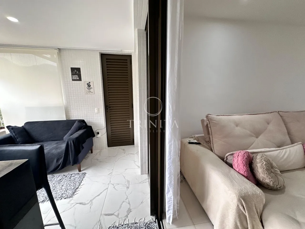 Furnished 3-suite apartment with a gas open-plan kitchen — photo 8
