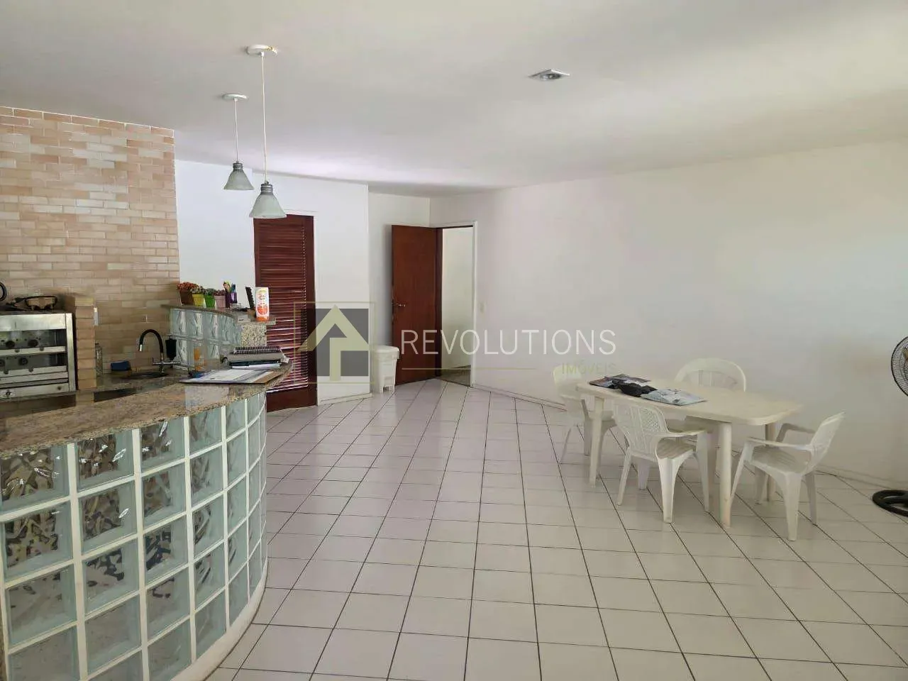 Apartamento mobiliado com 3 quartos e 3 banheiros — photo 19