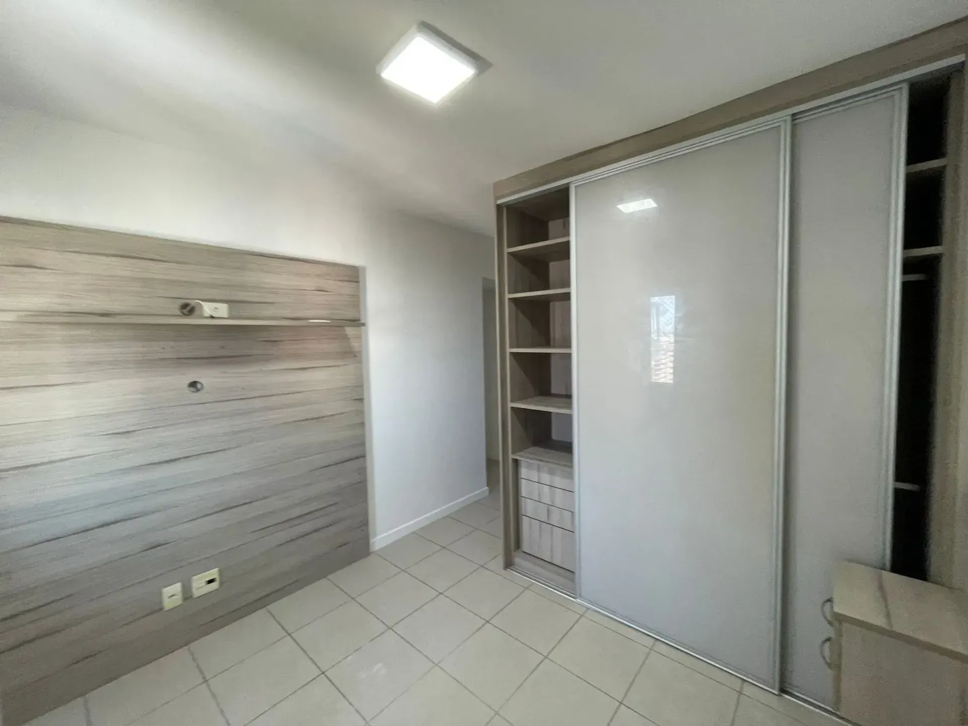 4-bedroom apartment in a building with a sauna — photo 24