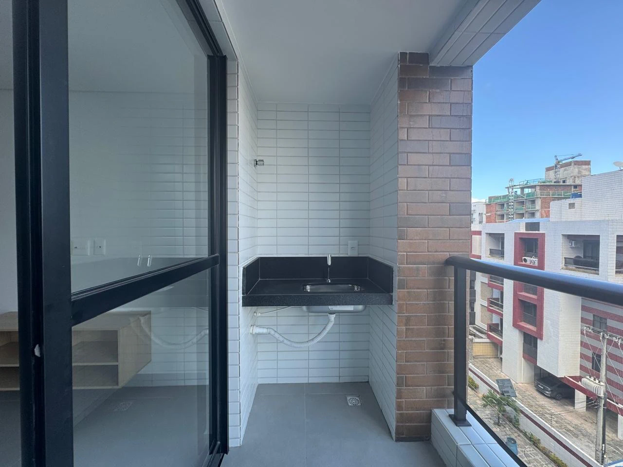 Квартира с 3 комнатами, балконом и 78 м² — photo 3