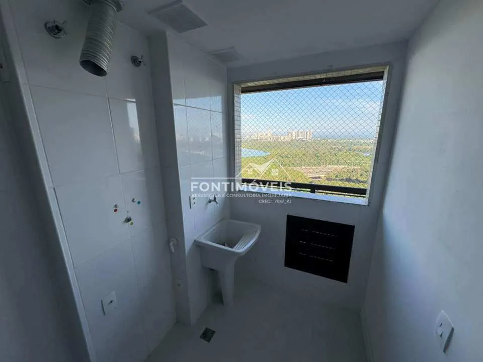 4-bedroom apartment with a balcony and 121 m² — photo 22