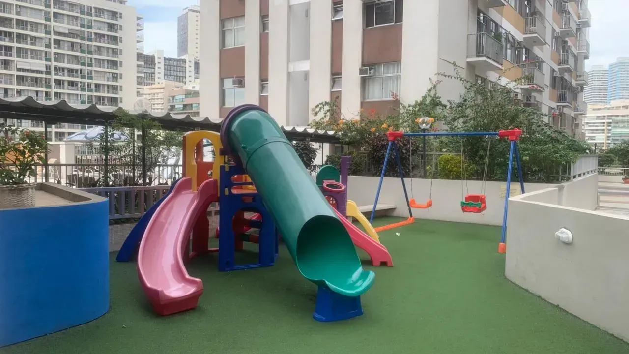 Apartamento mobiliado com cozinha fechada e 120 m² — photo 11