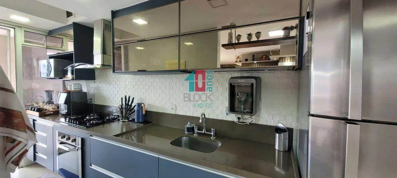Apartamento mobiliado com 3 quartos e 4 banheiros — photo 16