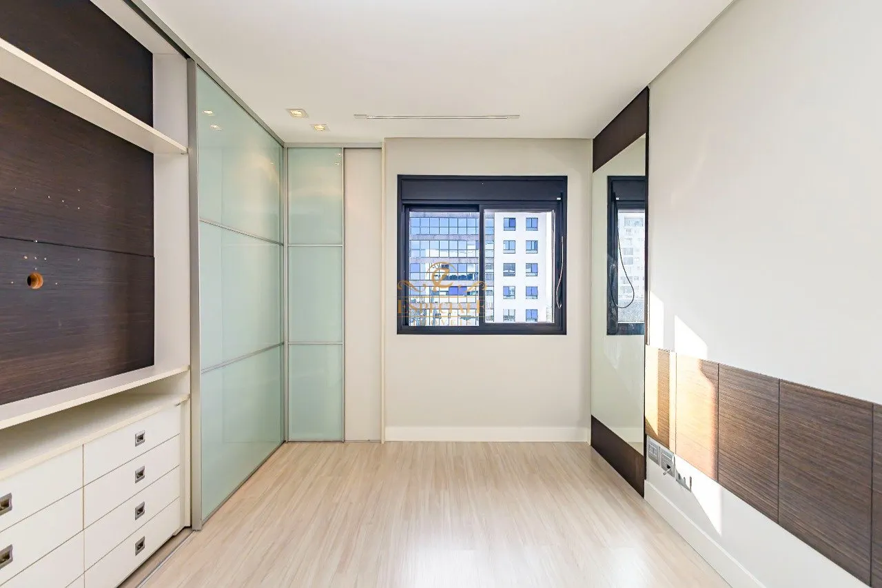 3-bedroom apartment with 5 bathrooms and 2 parking spaces — photo 31