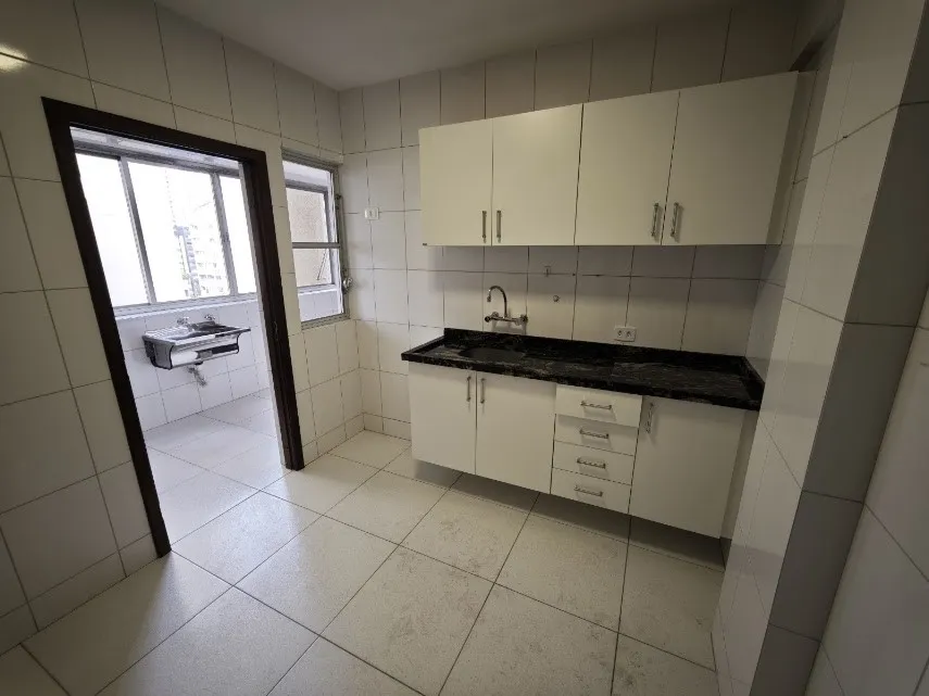 241 m² apartment with 3 bedrooms and a gas kitchen