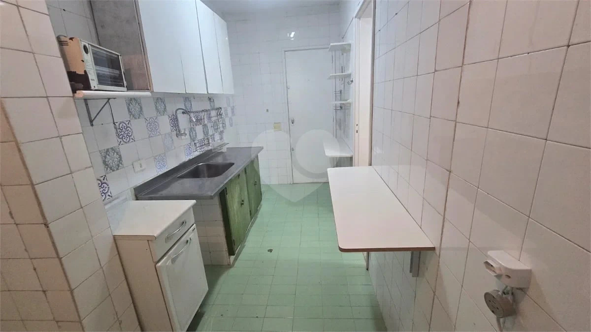 58 m² apartment with a home office and a mountain view — photo 2