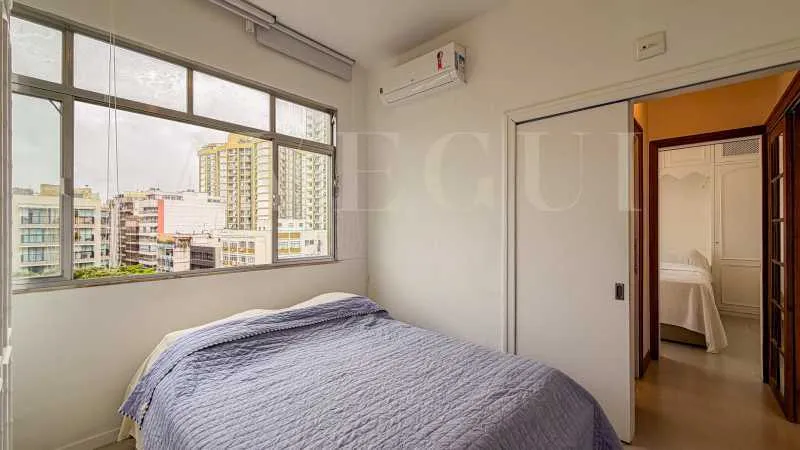 Bathtub in a 2-bedroom apartment, 69 m² — photo 15