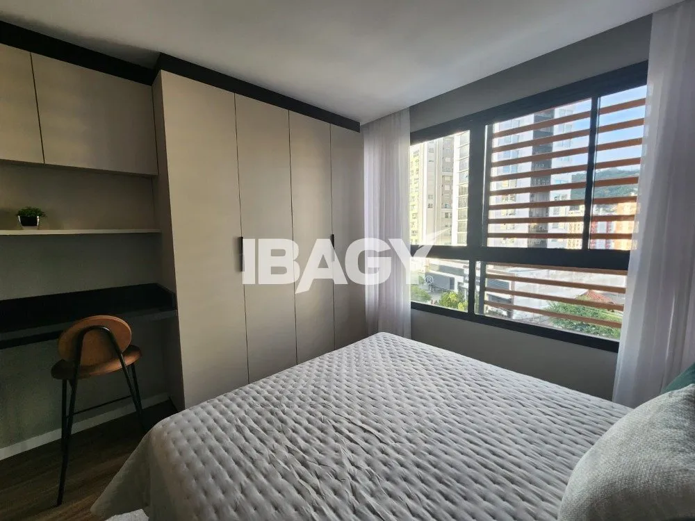 Furnished 40 m² studio with open-plan kitchen — photo 3