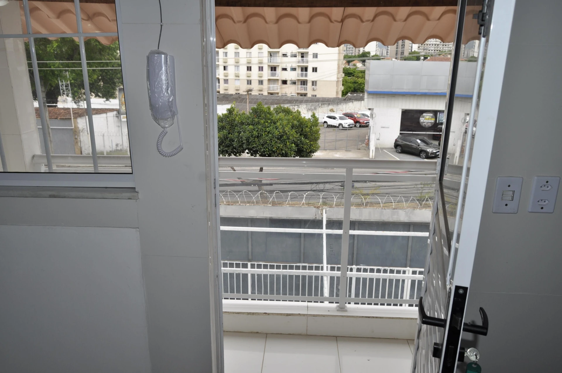 Estúdio sem mobília com varanda e jardim privativo — photo 8