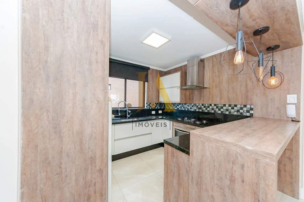 Furnished apartment, 210 m², with a glass-enclosed balcony — photo 29