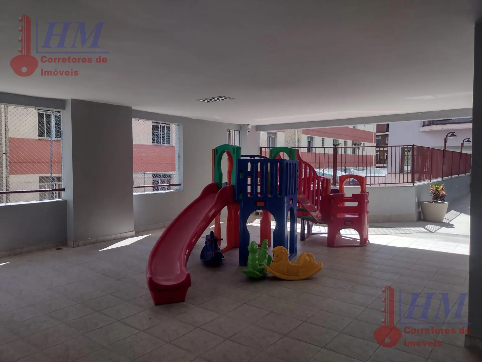 Furnished apartment, 67 m², with a glass-enclosed balcony — photo 35