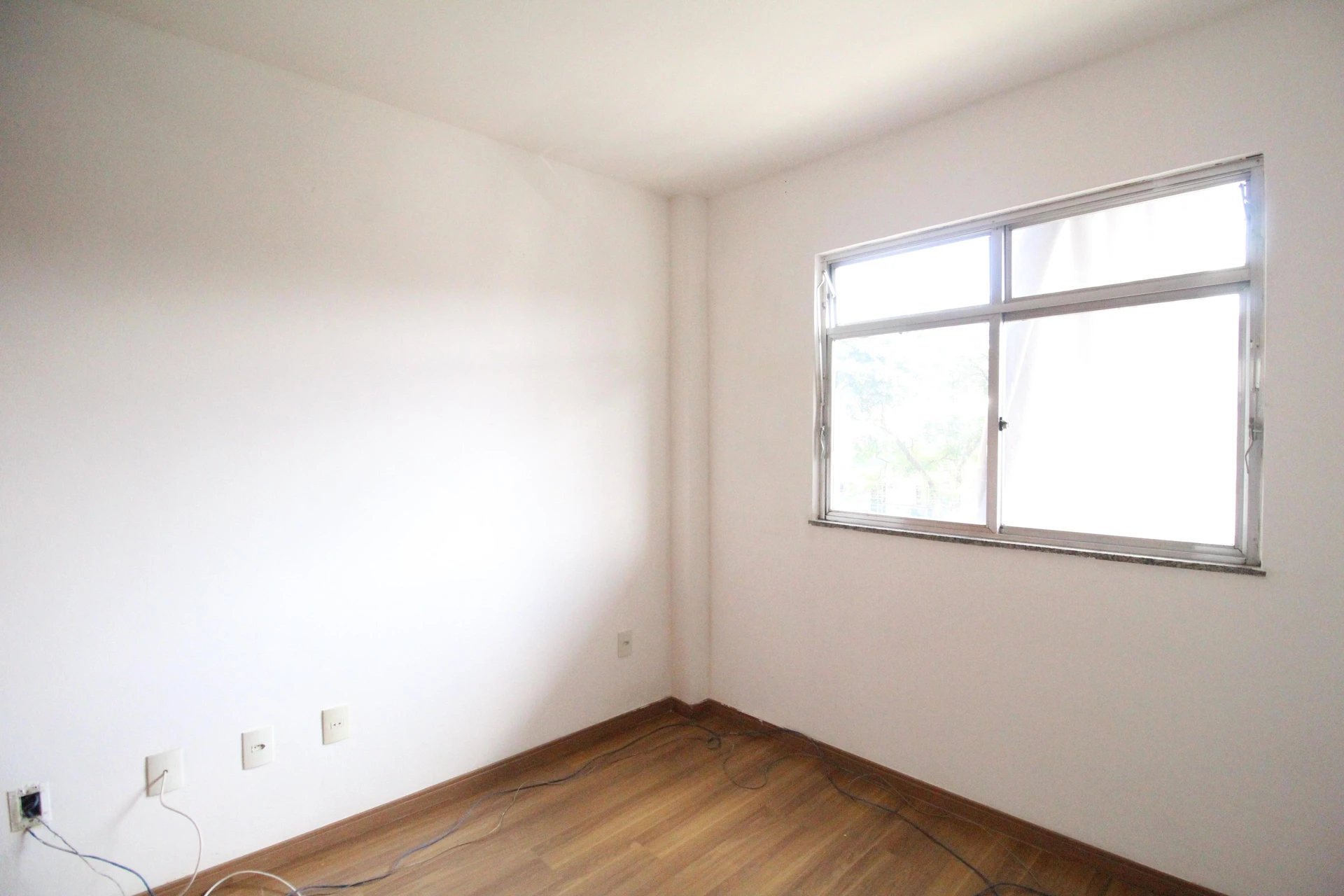 Apartamento sin muebles con 3 dormitorios y jardín privado — photo 25