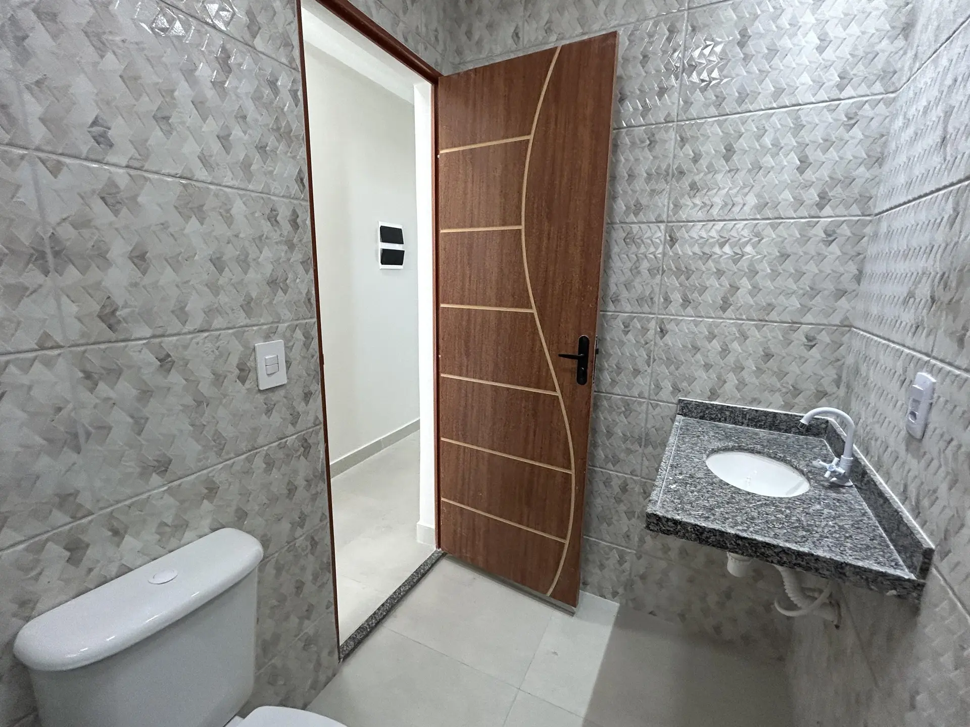 Apartamento sem mobília com 2 quartos, 1 banheiro e varanda — photo 8