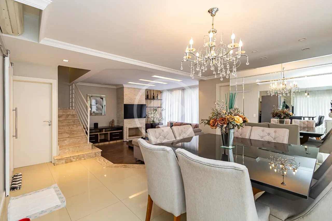 Casa em condomínio com 4 quartos e 270 m² — photo 5