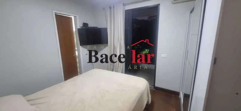 2-bedroom apartment with 4 bathrooms and 180 m² — photo 3