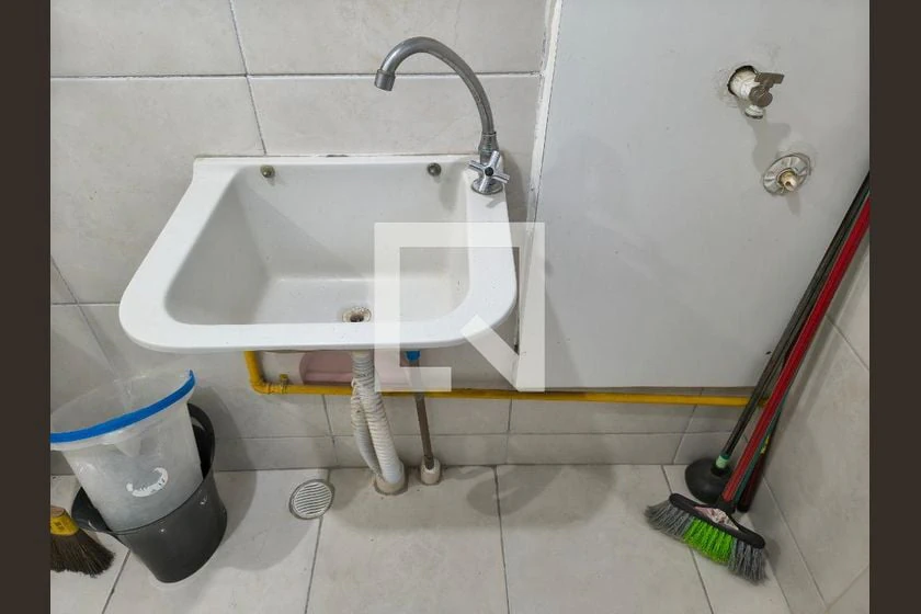 Apartamento amueblado de 2 dormitorios con cocina a gas — photo 25