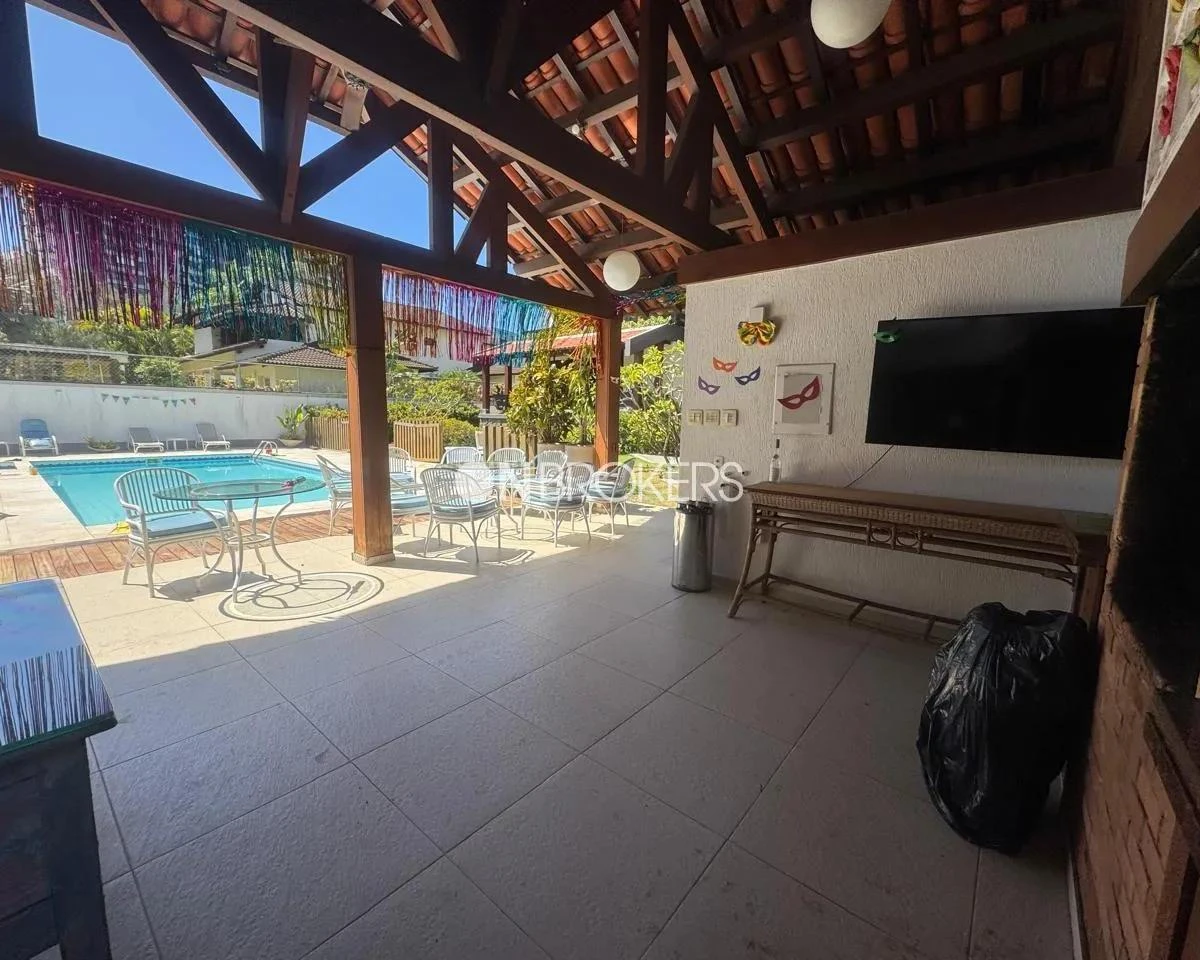 Furnished house with 1000 m², 5 en-suites and 7 parking spots — photo 10