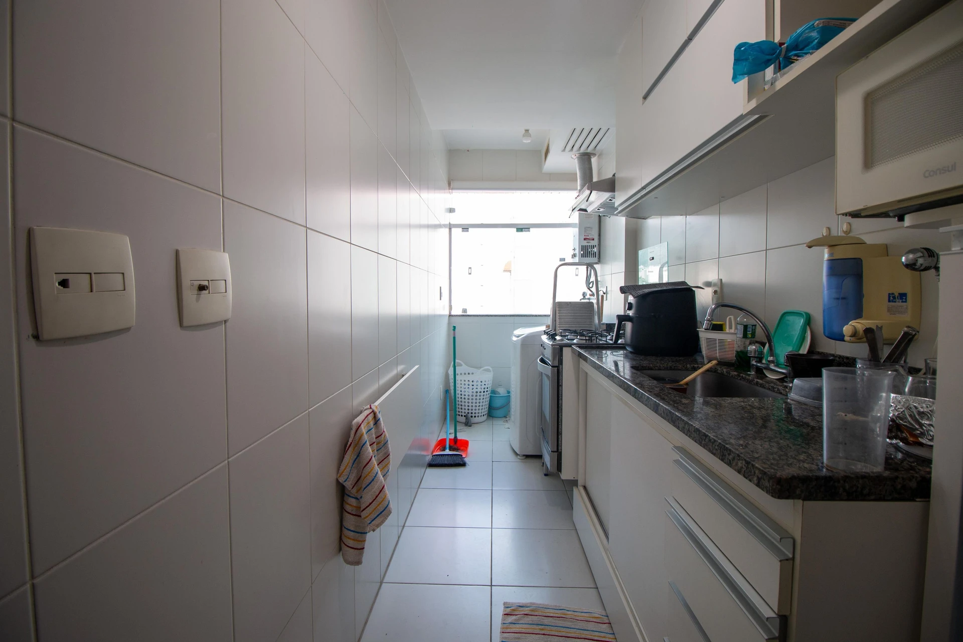 Floor-to-ceiling windows in a 2-bedroom apartment, 59 m² — photo 5