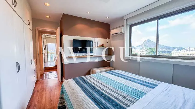 Apartamento sem mobília com 3 dormitórios e varanda fechada — photo 19