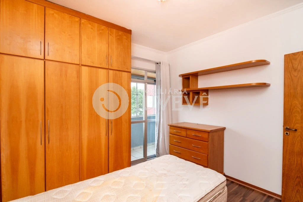 130 m² apartment with a walk-in closet and a bathtub — photo 23