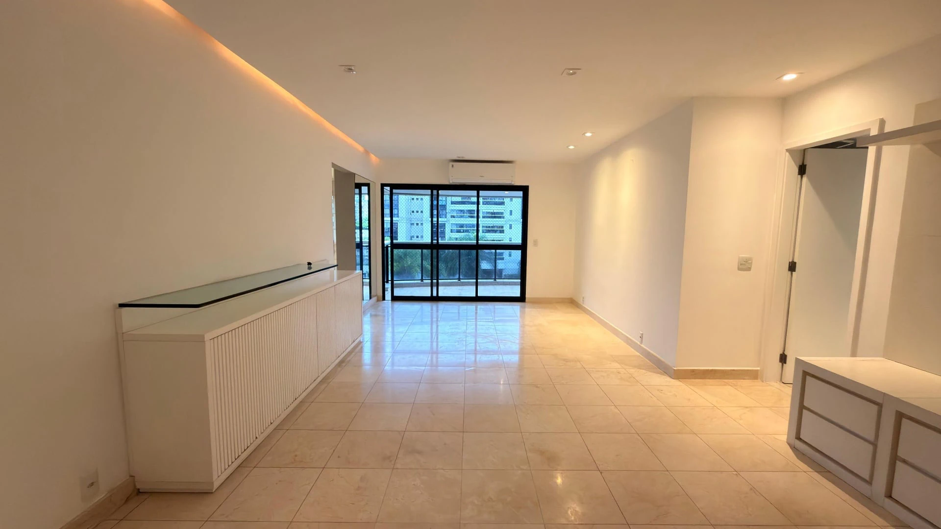 Apartamento, 162 m², com janelas do piso ao teto — photo 11