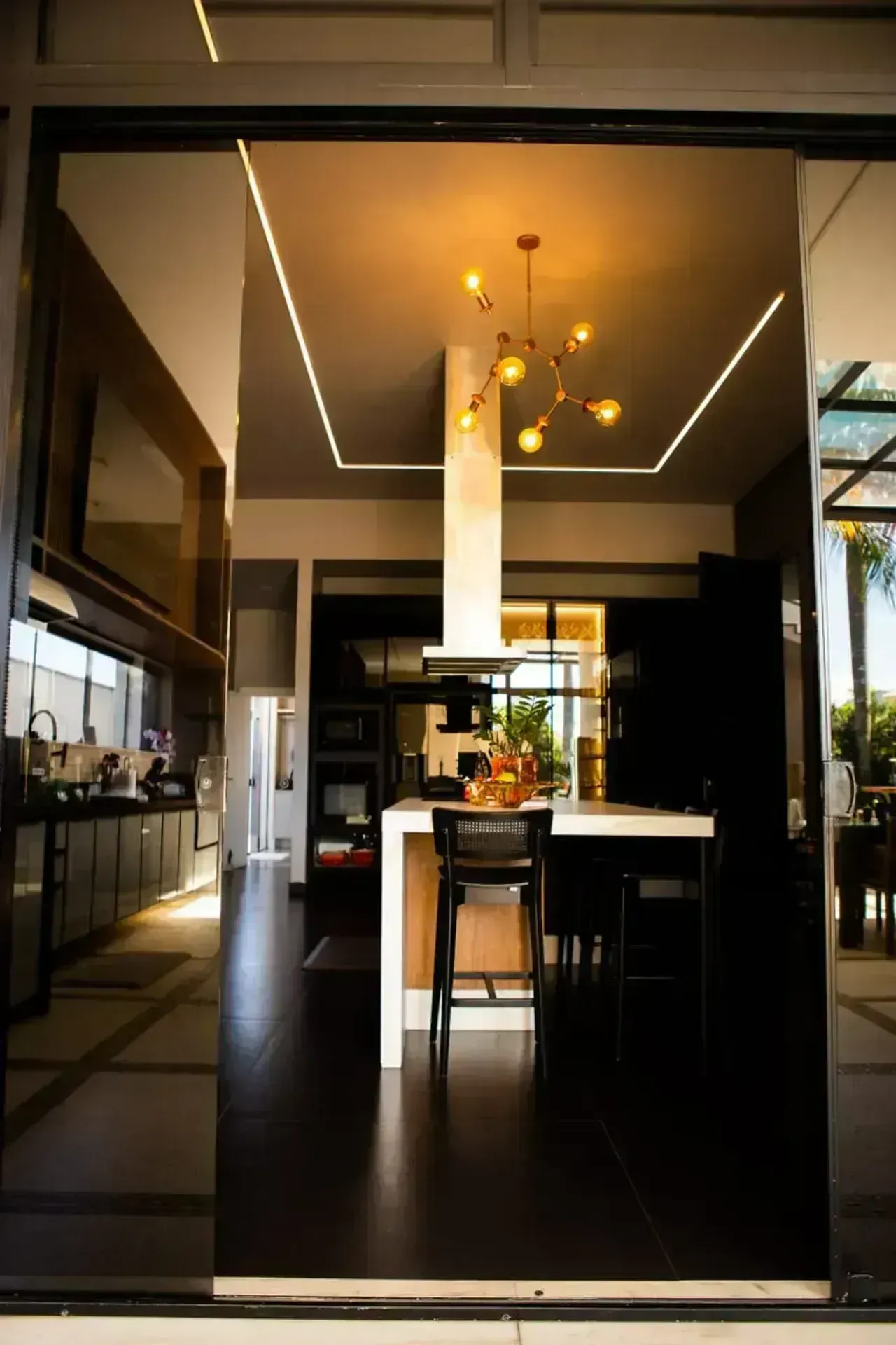 Casa triplex mobiliada com 5 suítes e 1.200 m² — photo 28