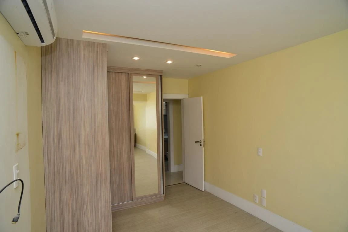Ванна та 4 спальні: квартира 300 м² — photo 26