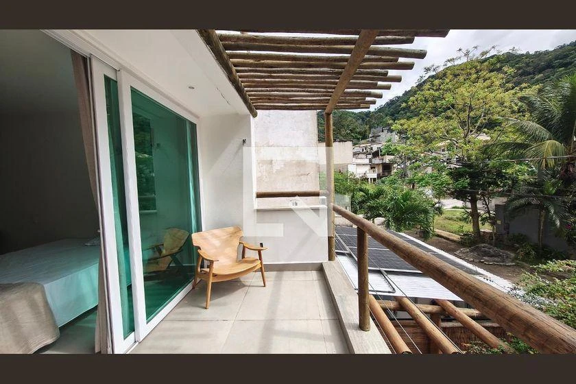 3-bedroom house with 290 m² and open-plan kitchen — photo 15