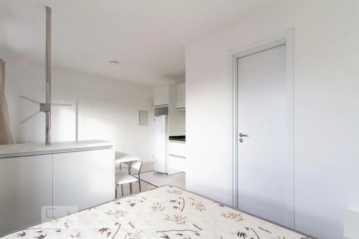 Furnished studio, 30 m², with a washing machine — photo 14