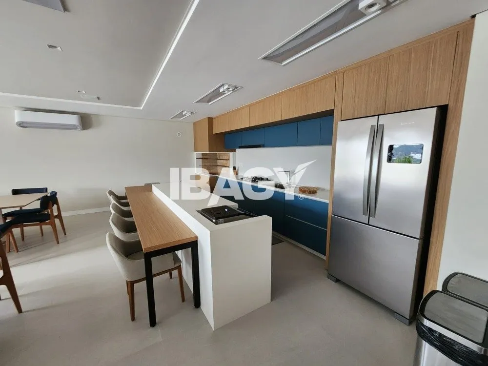 Furnished apartment, 116 m², with a grill on the balcony — photo 13