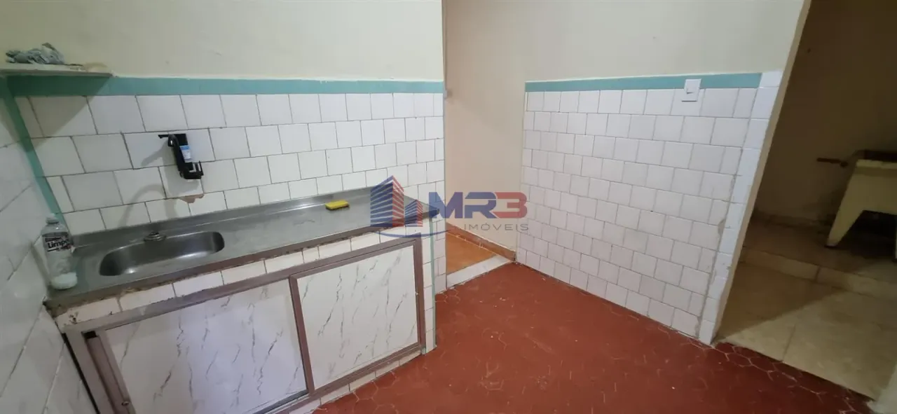 Casa com 3 quartos e cozinha com fogão a gás — photo 7