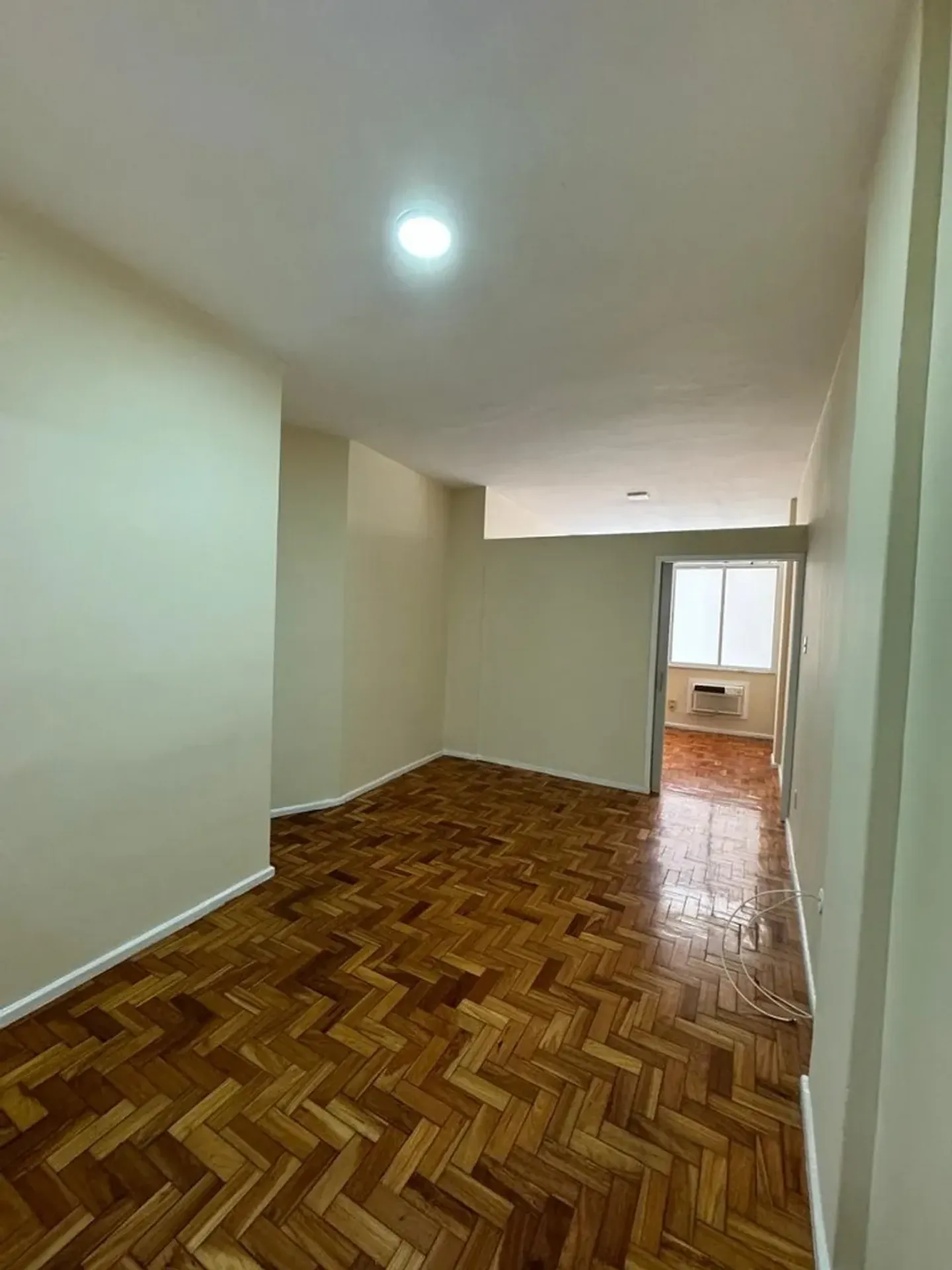 Apartment on the 5th floor with wood or laminate floors — photo 8