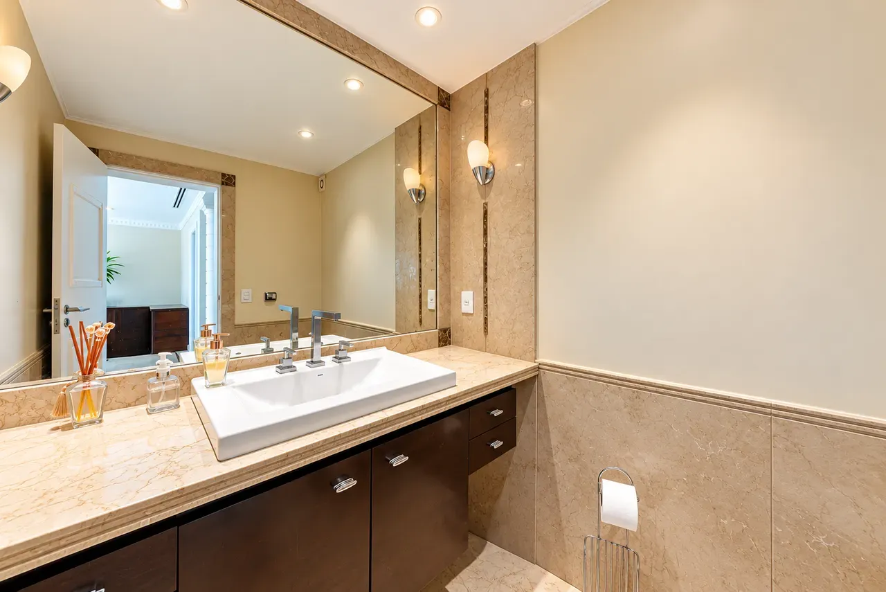 5 quartos e lava-louças: casa de 922 m² — photo 22