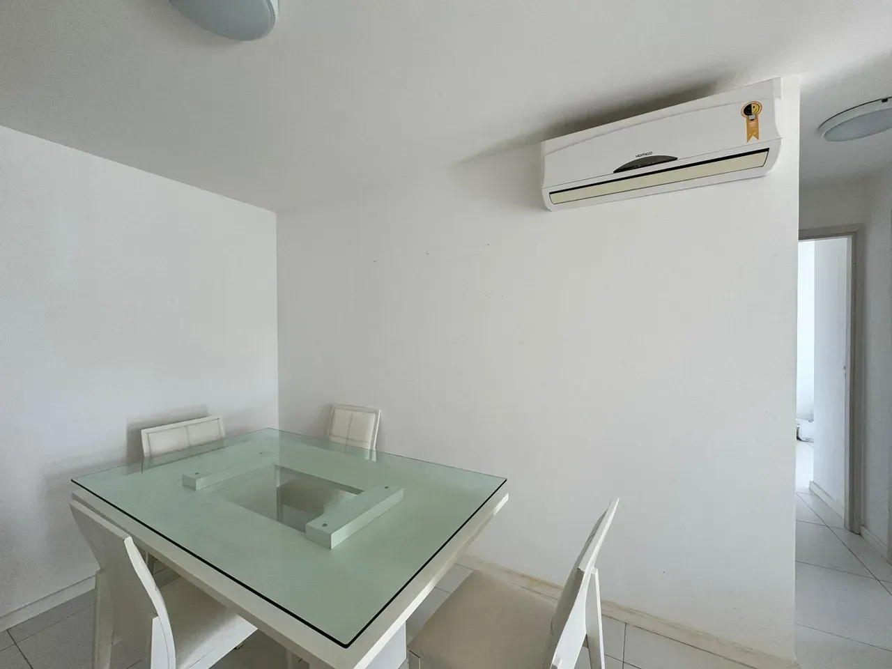 Furnished 2-bedroom apartment with a separate kitchen — photo 14