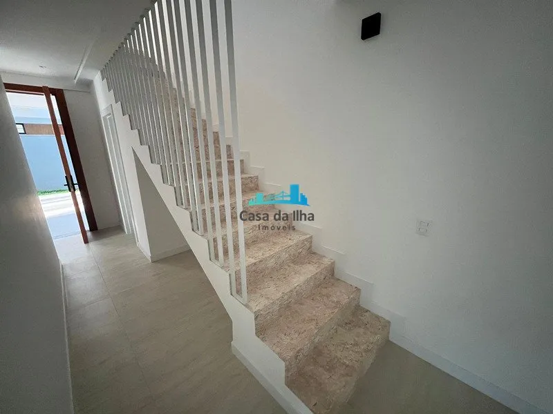 4-bedroom house with a garden in Florianópolis — photo 31