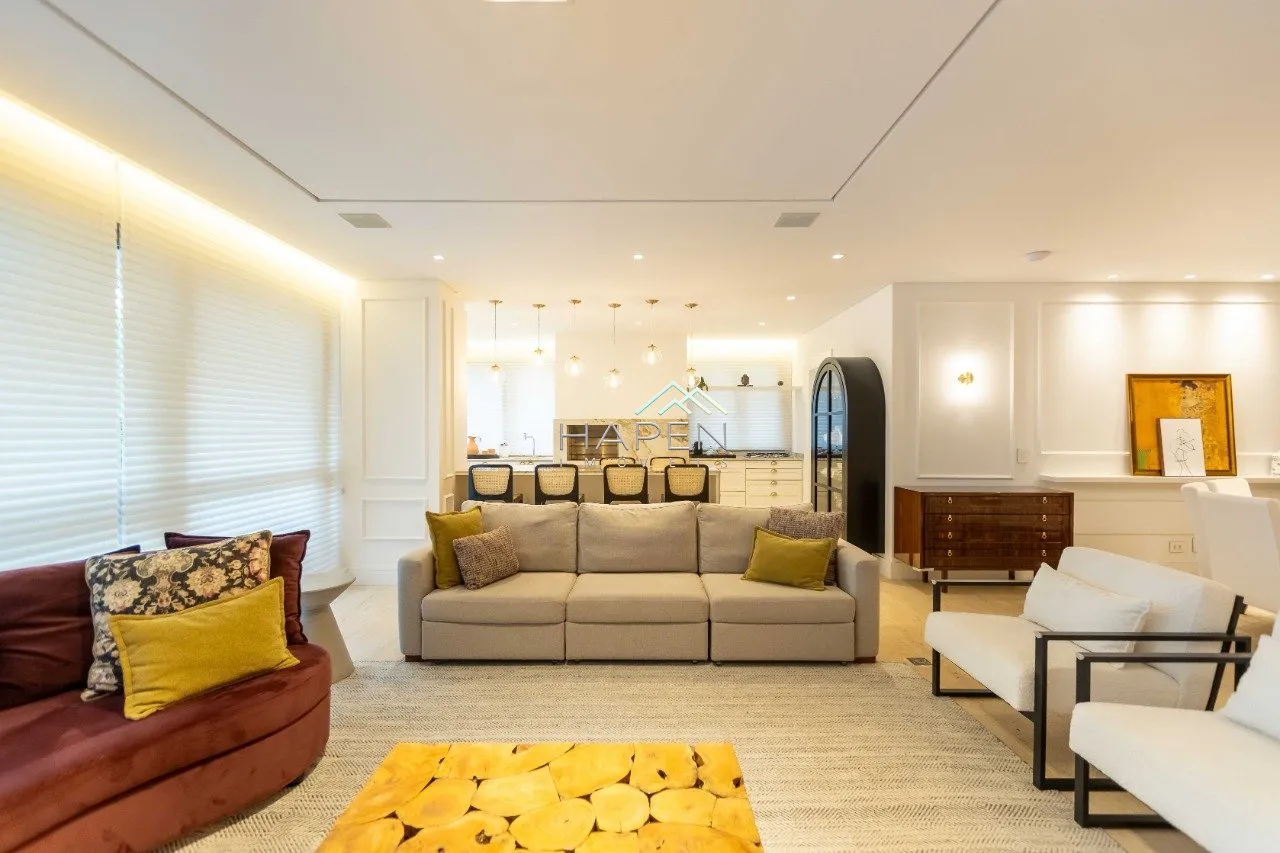 Квартира 215 м² с 3 спальнями-сюитами и 5 ванными — photo 2