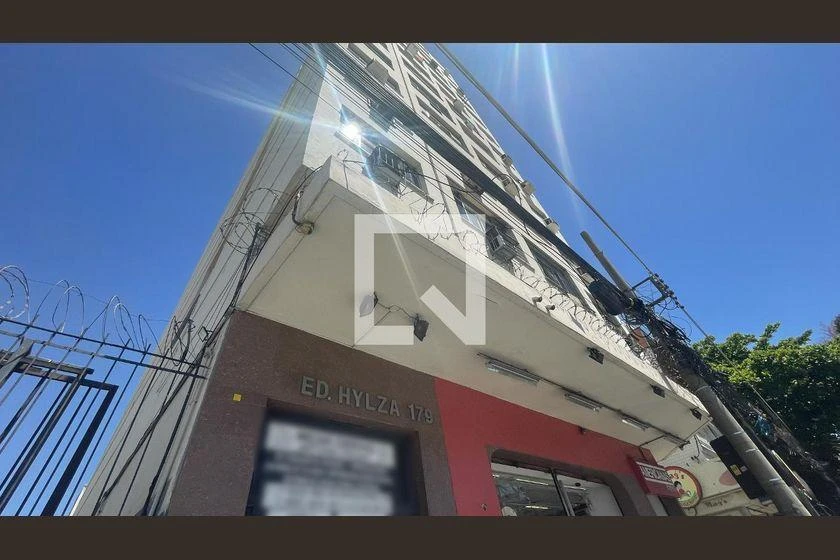 Apartamento de 2 quartos com cozinha separada e 70 m² — photo 18