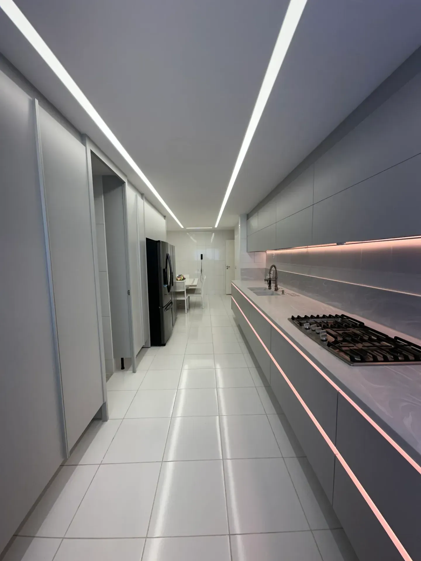 Duplex apartment with 600 m², 4 bedrooms and 4 parking — photo 34