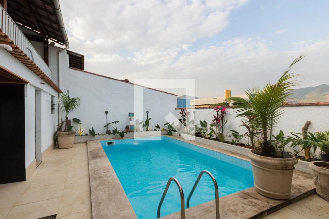 5-bedroom house with a mountain view in Rio de Janeiro — photo 14