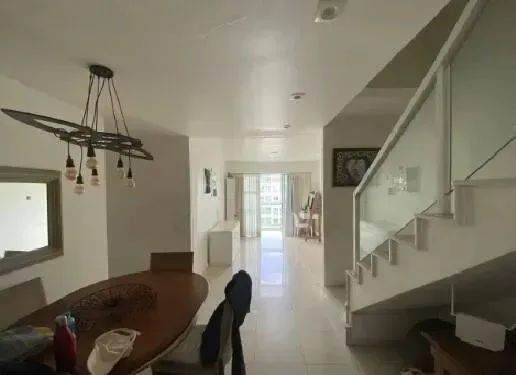 Furnished duplex with 3 bedrooms and 200 m² — photo 13