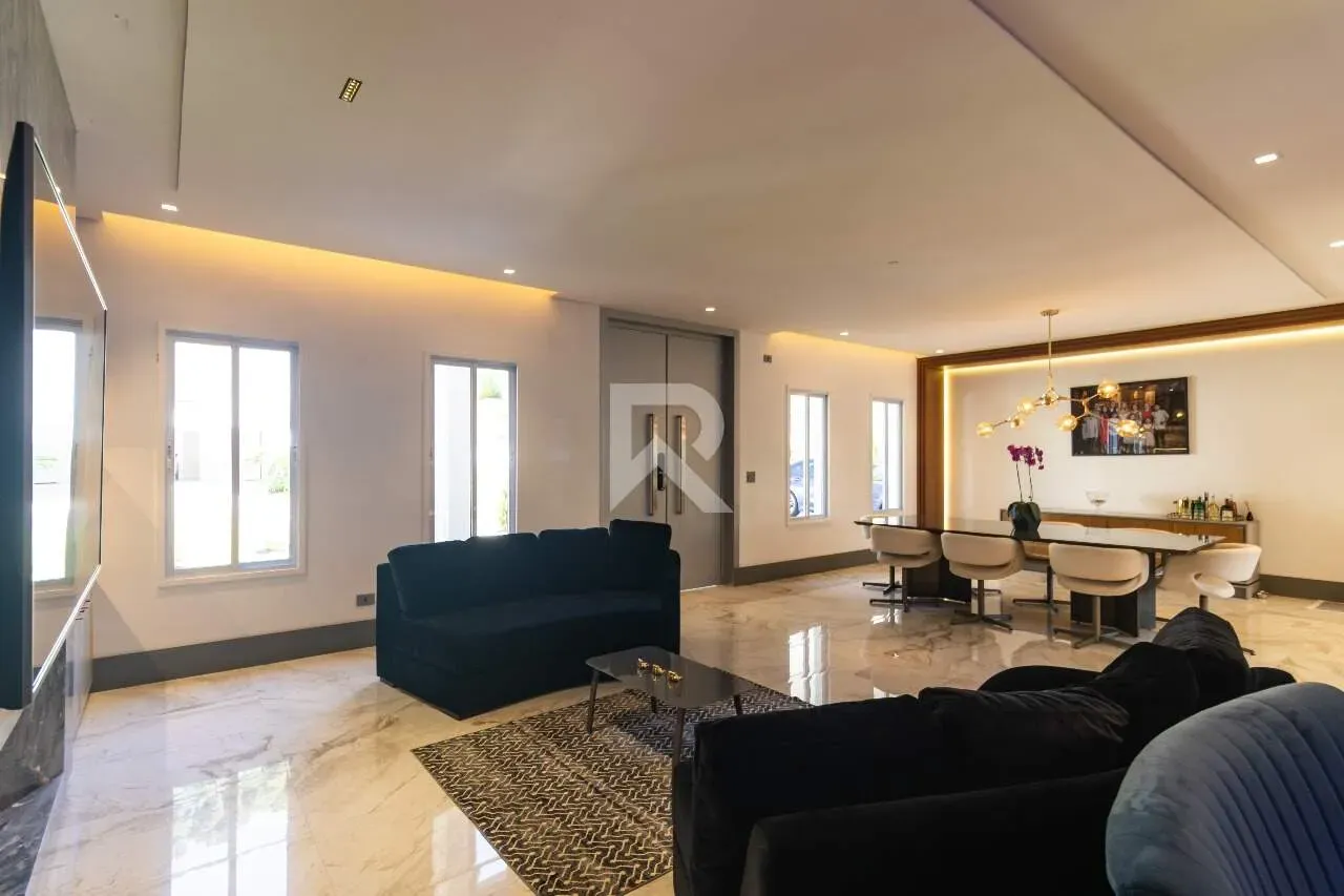 House with 4 en-suite bedrooms and private BBQ — photo 4