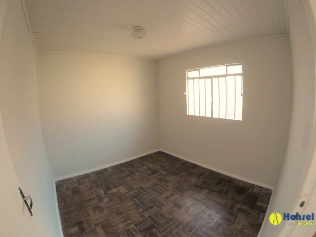 Дерев'яна підлога або ламінат та 1 спальня: будинок 40 м² — photo 2